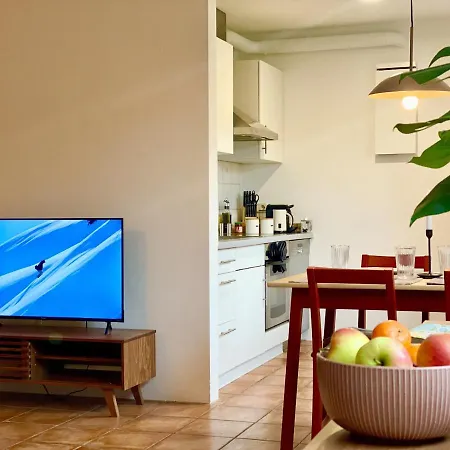 Design With Garden Perfect For 4 - Nespresso, Tv - 50m To Lake Wesslinger See, Worthsee, Ammersee, Pilsensee - A96 - S8 To Munich Appartamento *